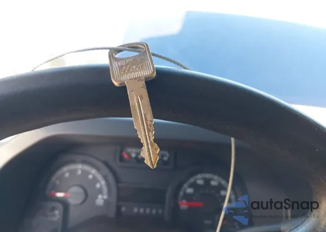 2014 Ford E-350 Super Duty Commercial from USA, damaged, VIN 1FDSS3EL6EDB15012